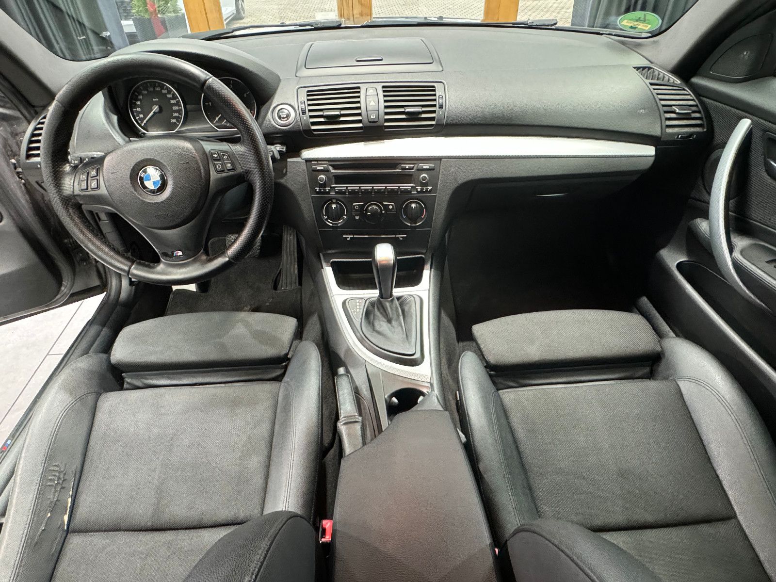 Fahrzeugabbildung BMW 123d Coupe|M-PAKET|AUTOMATIK|XENON|HIFI