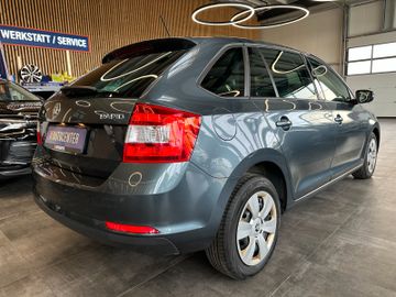 Skoda Rapid*KLIMAAUTO*SZHZ*CARPLAY*NAVI*TEMPO*TÜV0927