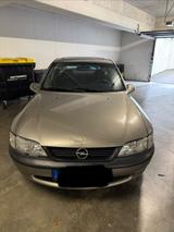 Opel Vectra 1.6 - - gebrauchte Opel Vectra aus dem Jahr 1996