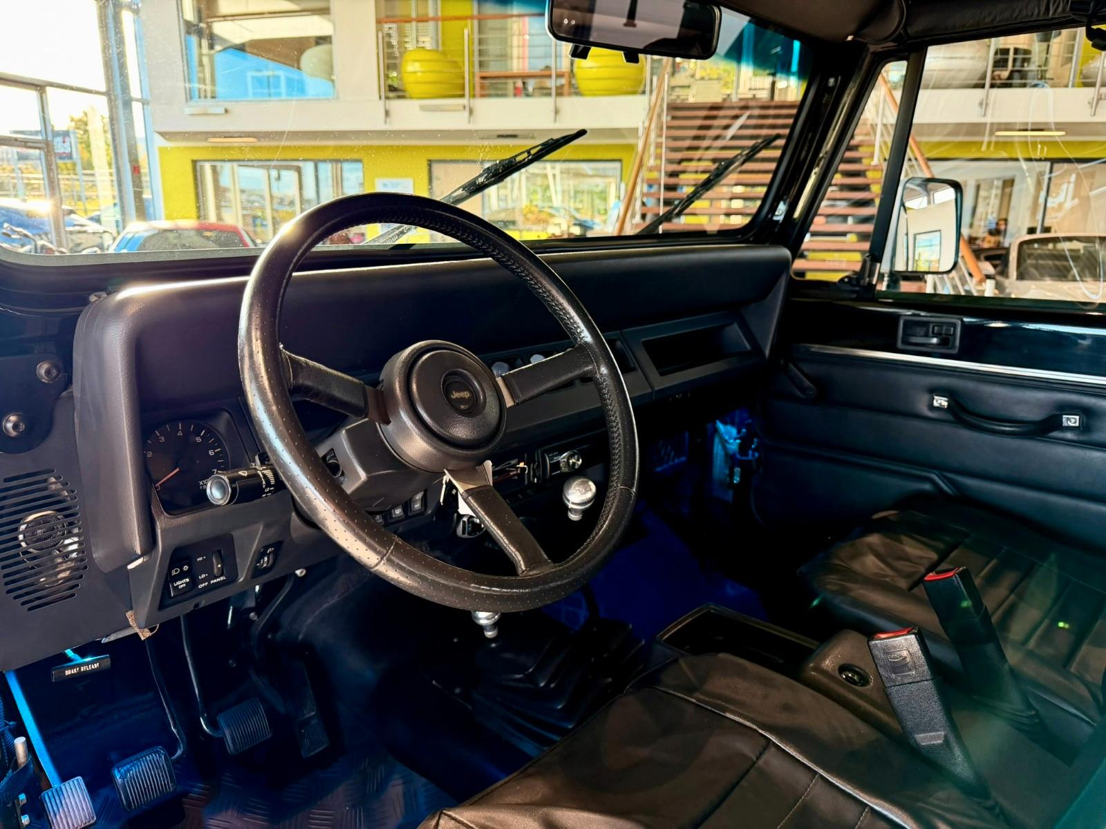 JEEP WRANGLER - 2.5l - 121 CV - BVM - CARNET D'ENTRETIEN