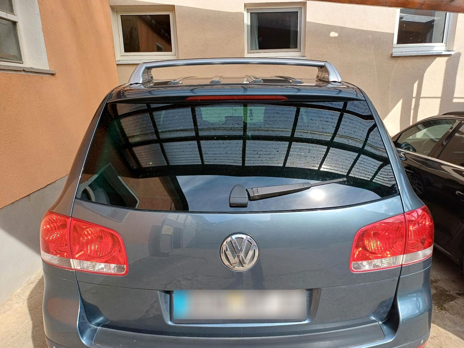 Volkswagen Touareg 2006 — вигляд ззаду