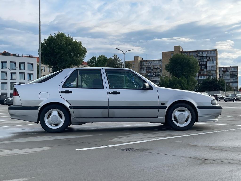 Saab 9000