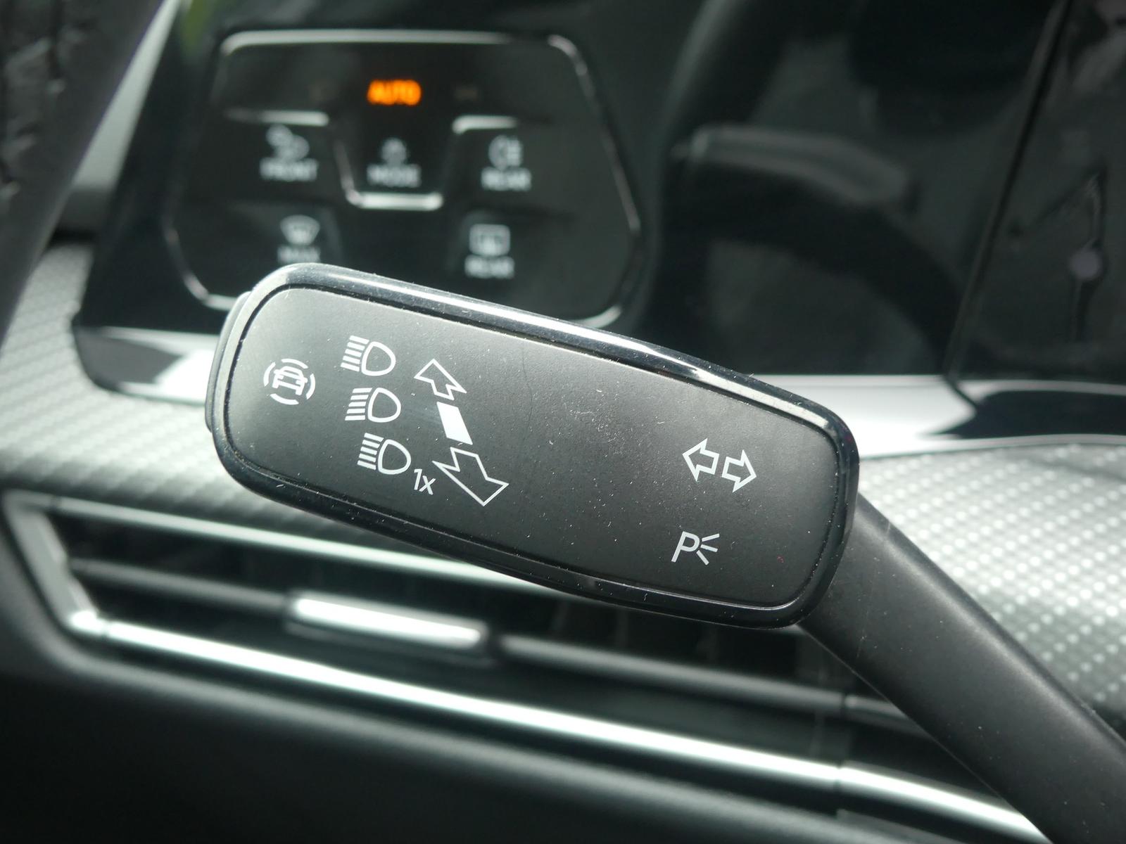 Volkswagen Golf VIII Variant 1.5 TSI R-Line LED PDC Navi, миниатюра 23