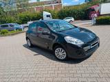 Renault Clio Yahoo! 1.2 16V 75 Yahoo! - Renault Clio mit Benzin-Antrieb: Limousine, Yahoo