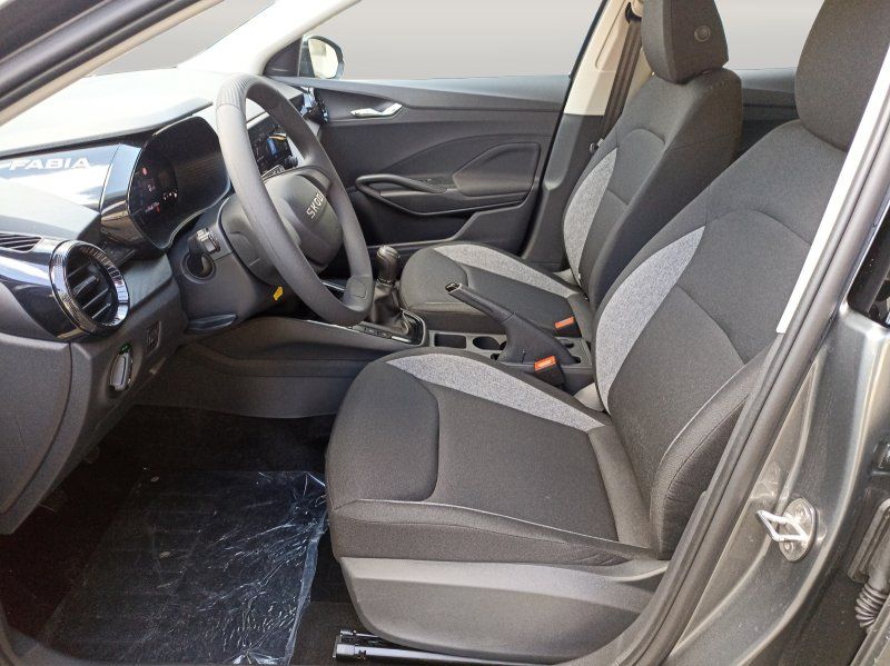 Fahrzeugansicht 8 Fahrzeugabbildung SKODA Fabia 1.0 TSI Essence