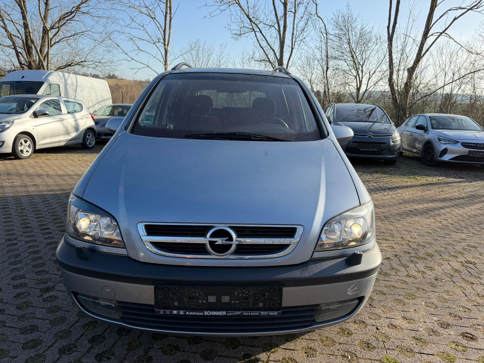 Opel Zafira 2.2