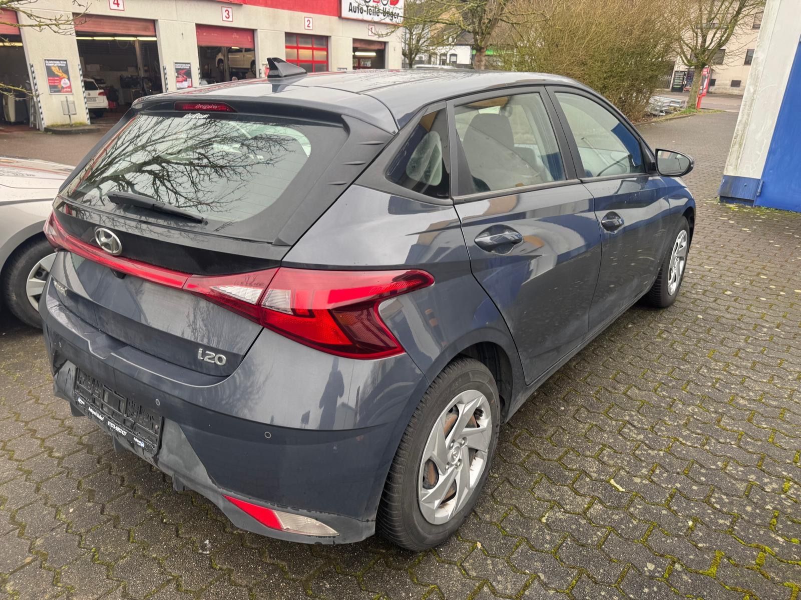 Fahrzeugabbildung Hyundai i20 Prime Kamera+Bluetooth
