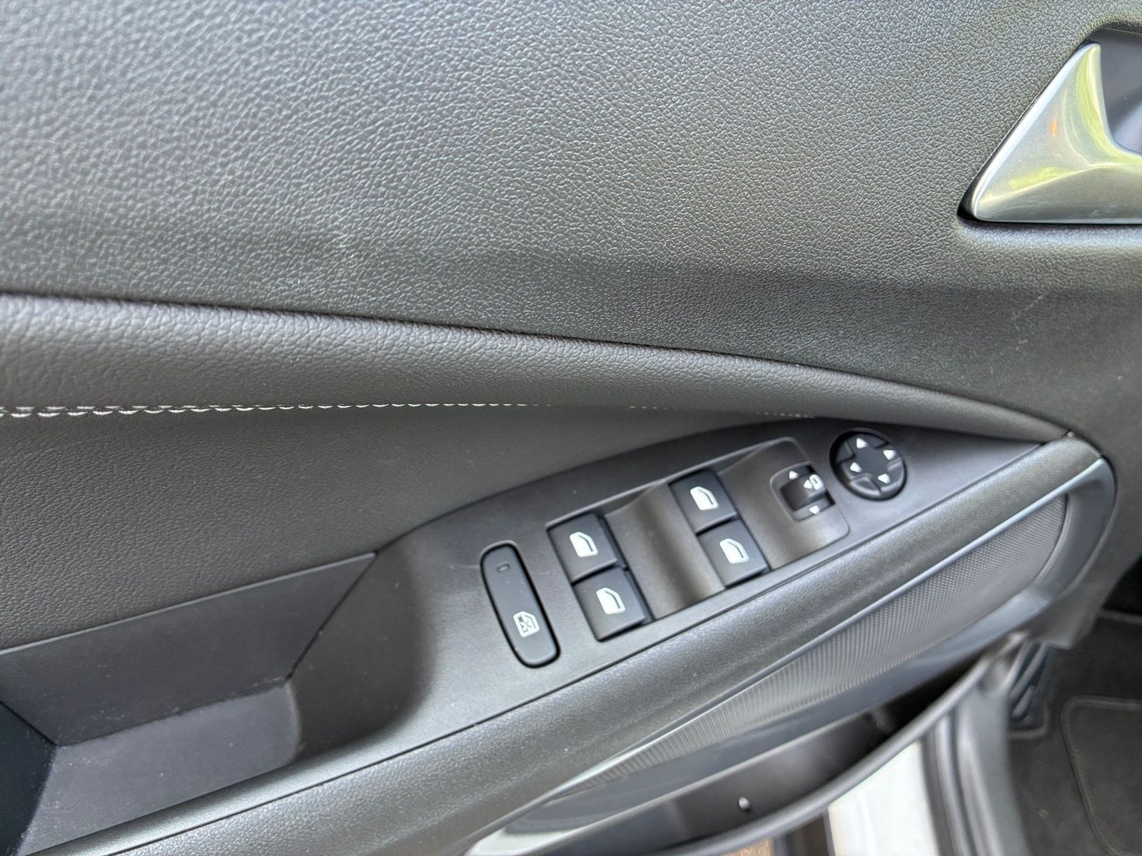 Fahrzeugabbildung Opel Crossland 1.2 Turbo Elegance Kamera,LED,Matrix