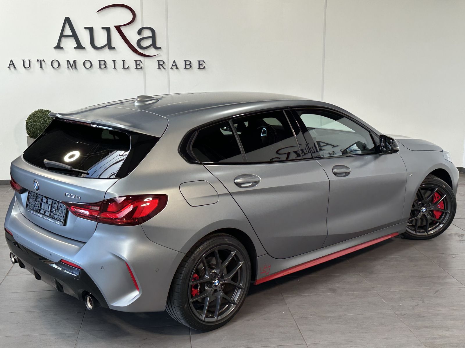 Fahrzeugabbildung BMW 128ti 5-Türer Individual NAV+LED+KAMERA+18ZO+VC