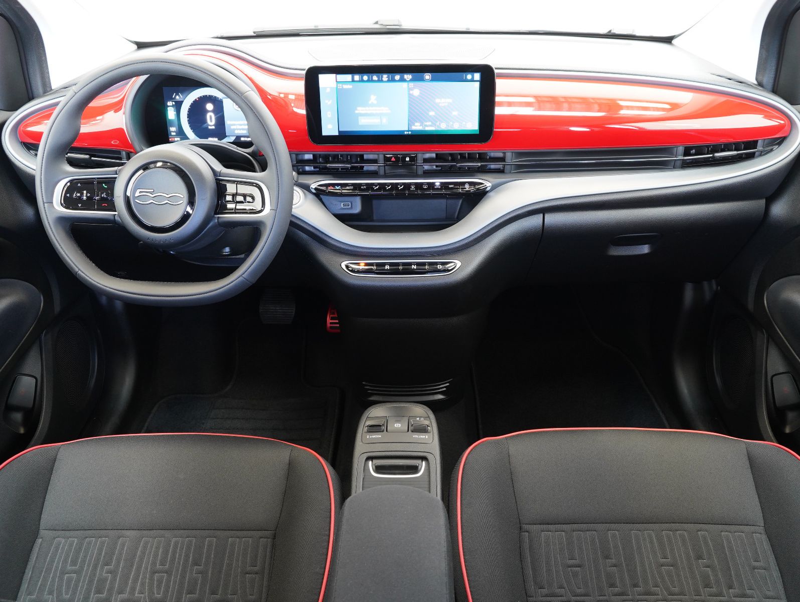 Fahrzeugabbildung Fiat 500e Red 70KW/23,8kWh/DC-LADEN/KAMERA