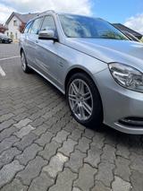 Mercedes-Benz E 220 CDI T BlueEFFICIENCY - (Preis VB) - Mercedes-Benz E 220 aus 2012