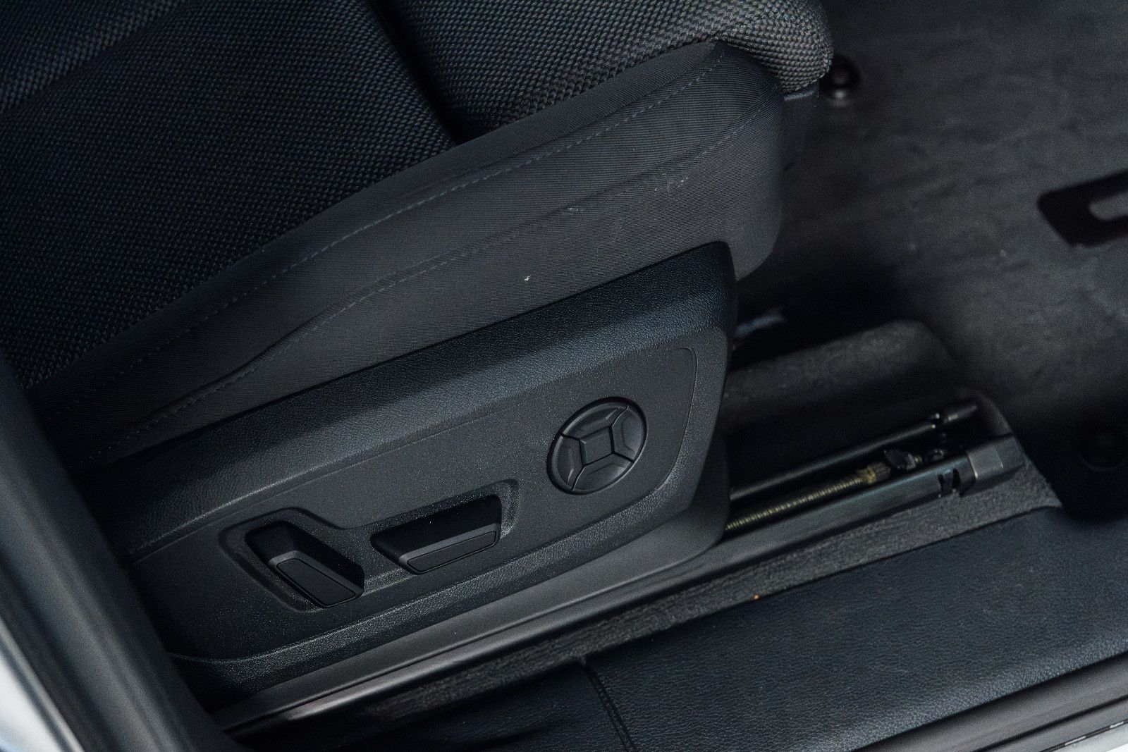 Fahrzeugabbildung Audi Q3 35 TFSI advanced +LED +elektr. Klappe