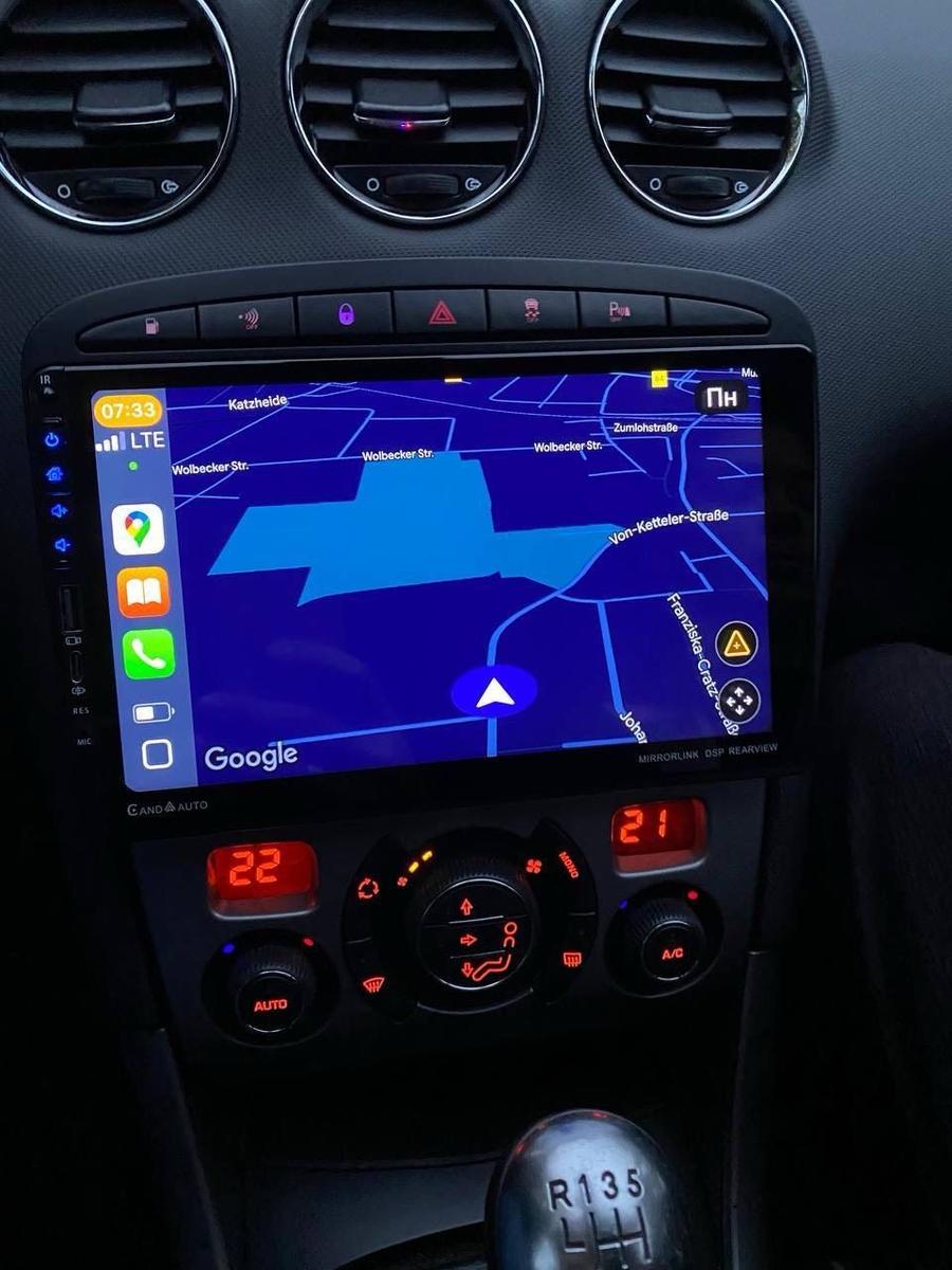 Peugeot 308 2012 — photo 14