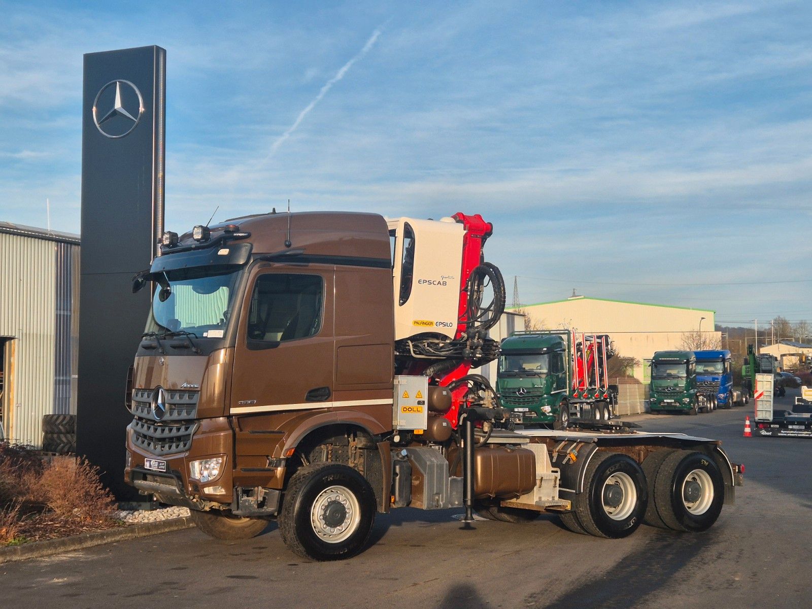 Fahrzeugabbildung Mercedes-Benz Arocs 3351 LS 6x6 Palfinger S260Z96 Y Crane