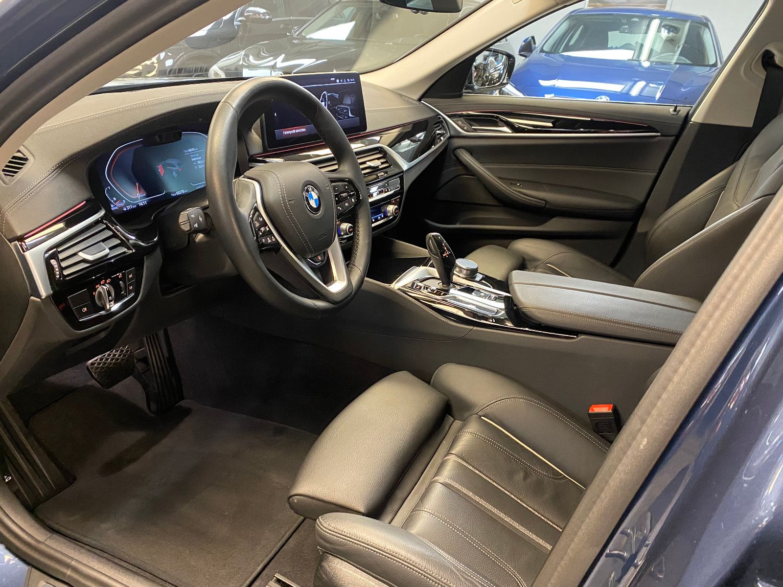 BMW 520 d Touring Luxury Line Standh. Driv. Ass.Prof foto 16