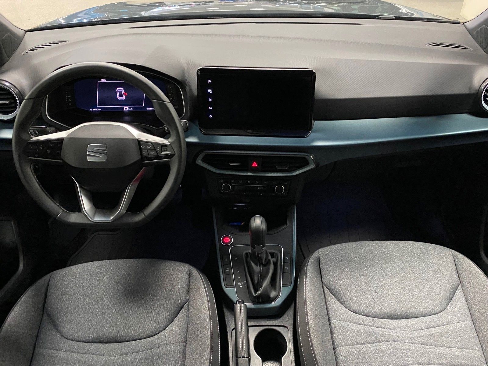 Fahrzeugabbildung SEAT Arona 1.0 TSI Xperience DSG+NAVI+ACC+KAMERA+18"+