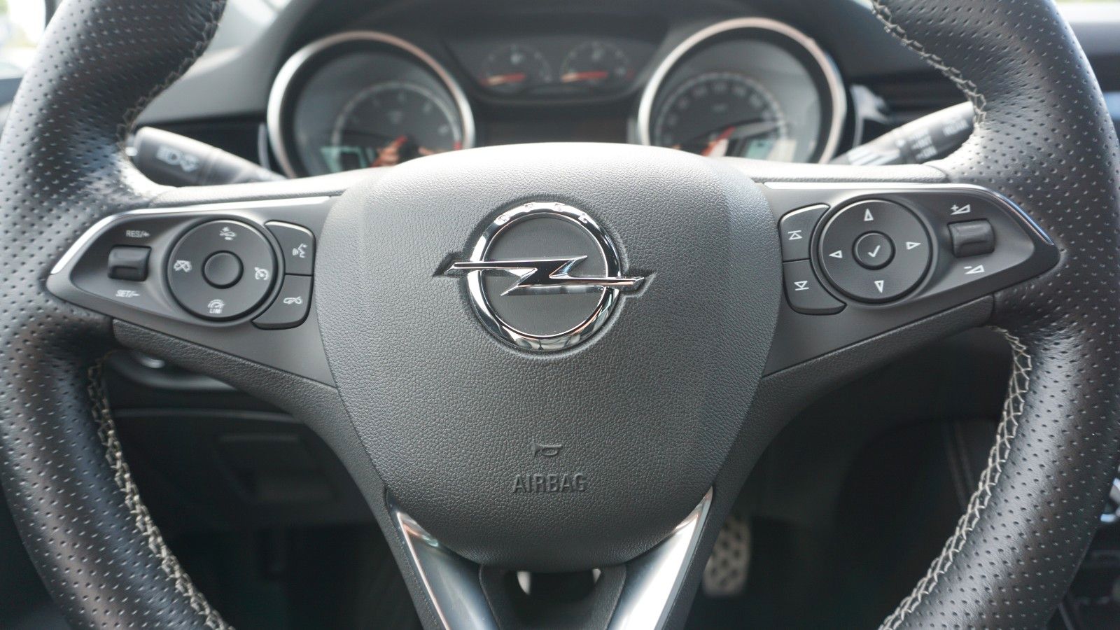 Fahrzeugabbildung Opel Astra K Sports Tourer Ultimate,Leder,LED,Nav,OPC