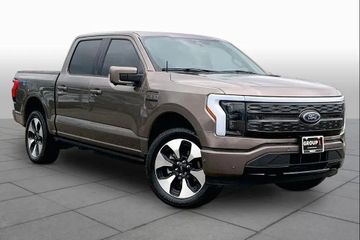 Ford F 150F150 Lightning Platinum gr. Batterie im Vorlauf