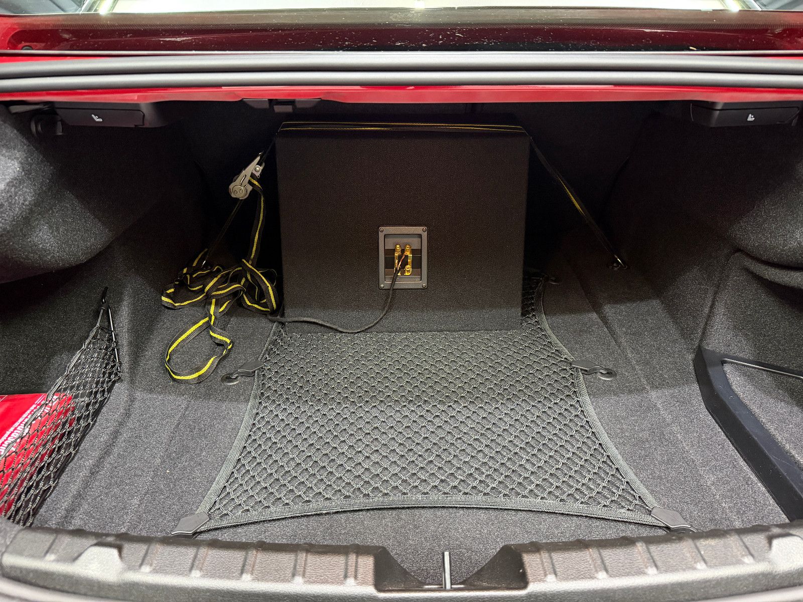 Fahrzeugabbildung BMW M4 Coupe |LCI|INDIVIDUAL|AULITZKY|KW|H/K|