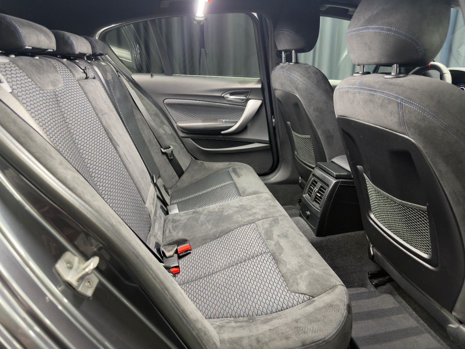 Fahrzeugabbildung BMW M140i xDrive Special Edition |LED|DEUTSCHES FZG