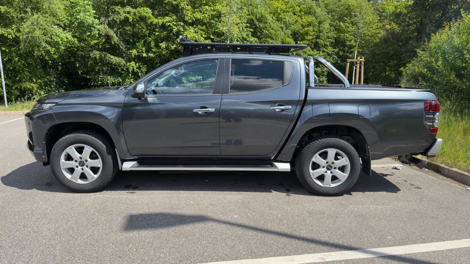 Mitsubishi L200 Vollaustattung Leder Top Navi
