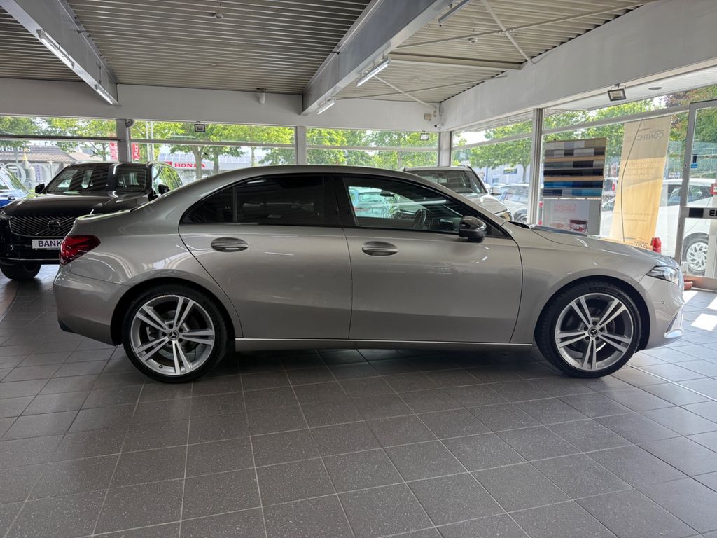 Image of Mercedes-Benz A 200