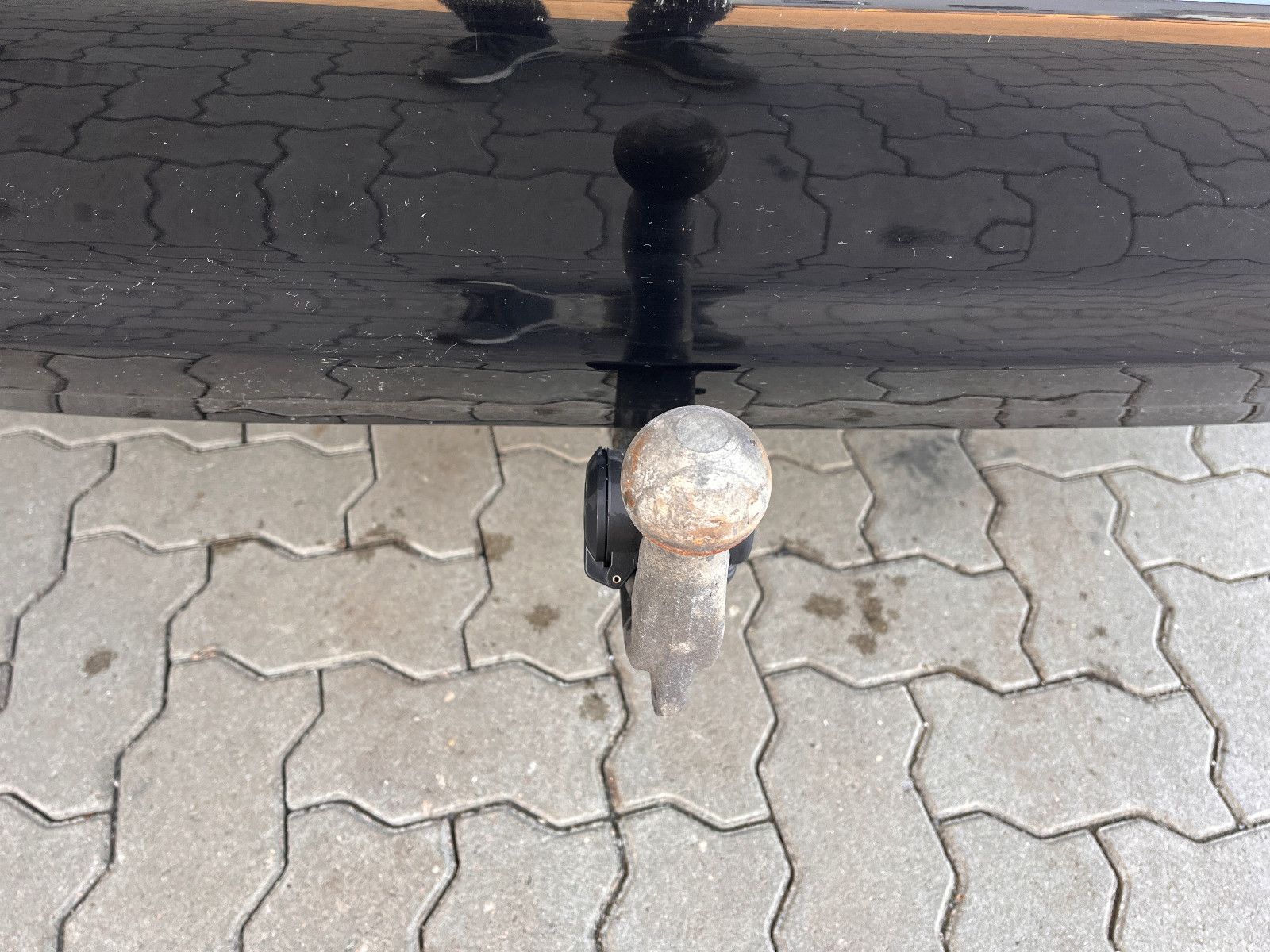 Fahrzeugabbildung BMW 320 d xDrive Touring Advantage