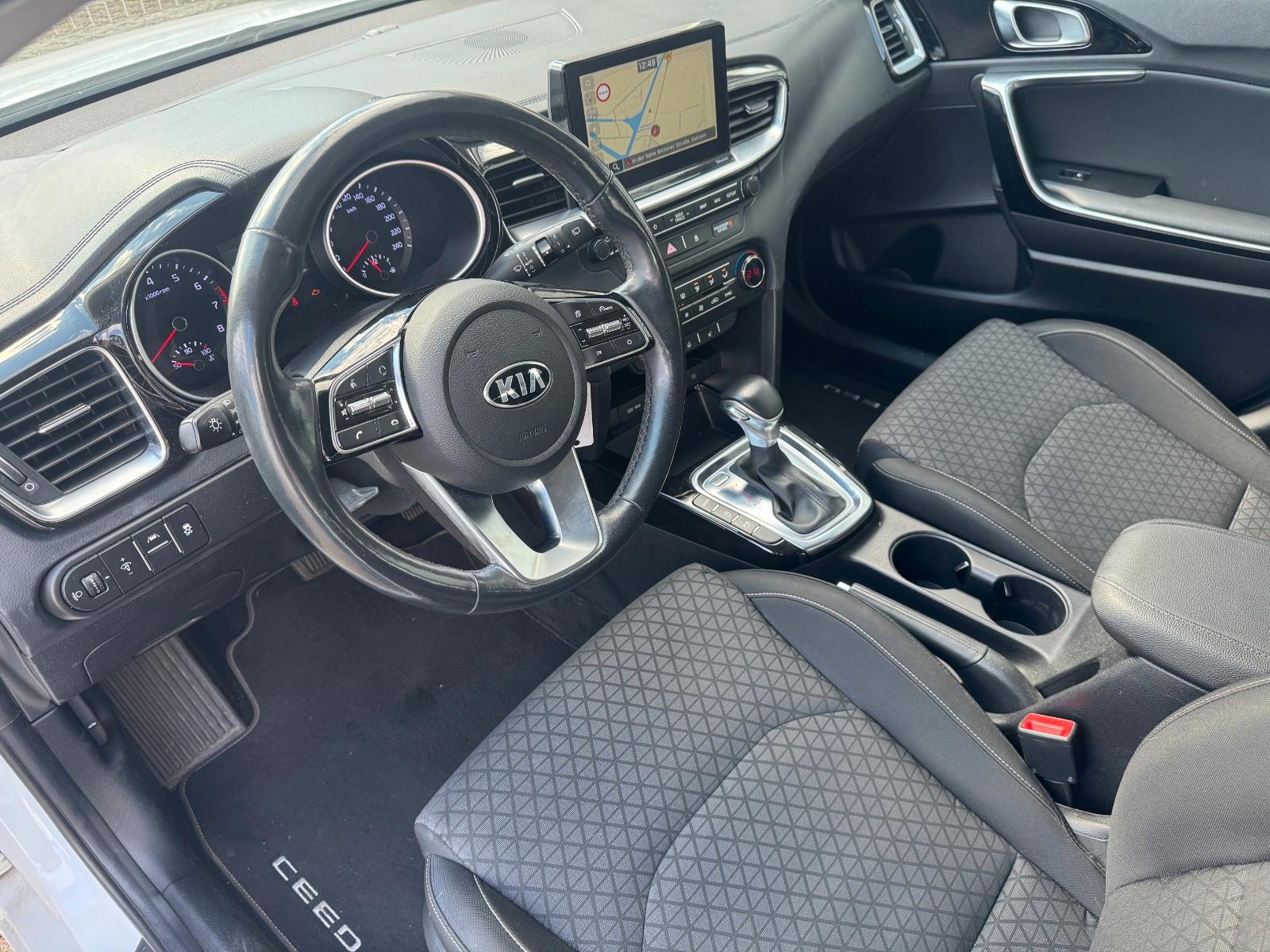 Kia Ceed 1.4 T-GDI DCT7 Vision *Navi*AWR*Garantie*