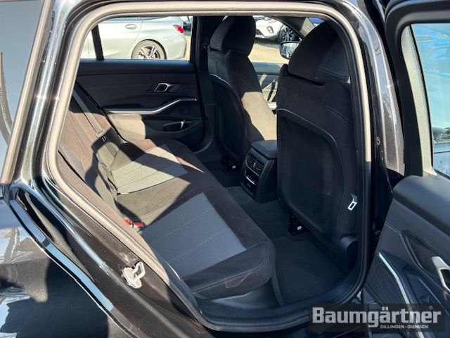 Fahrzeugabbildung BMW 330 i xDrive M-Sport Touring Kamera/ACC/Sitzh.