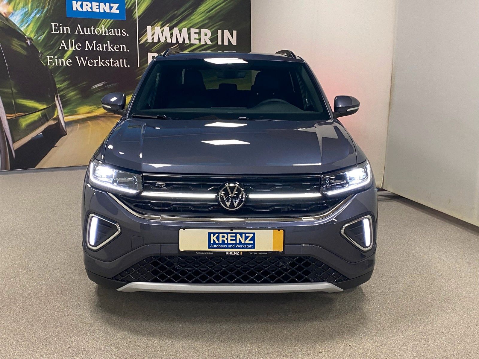 Fahrzeugabbildung Volkswagen T-Cross 1.0 TSI DSG R-Line+NAVIGATION+MATRIX+ACC