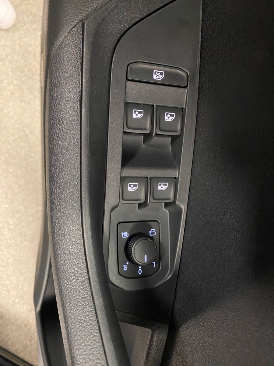 Fahrzeugabbildung SKODA Karoq 1.5 TSI DSG Selection+ACC+2030 Garantie+BC