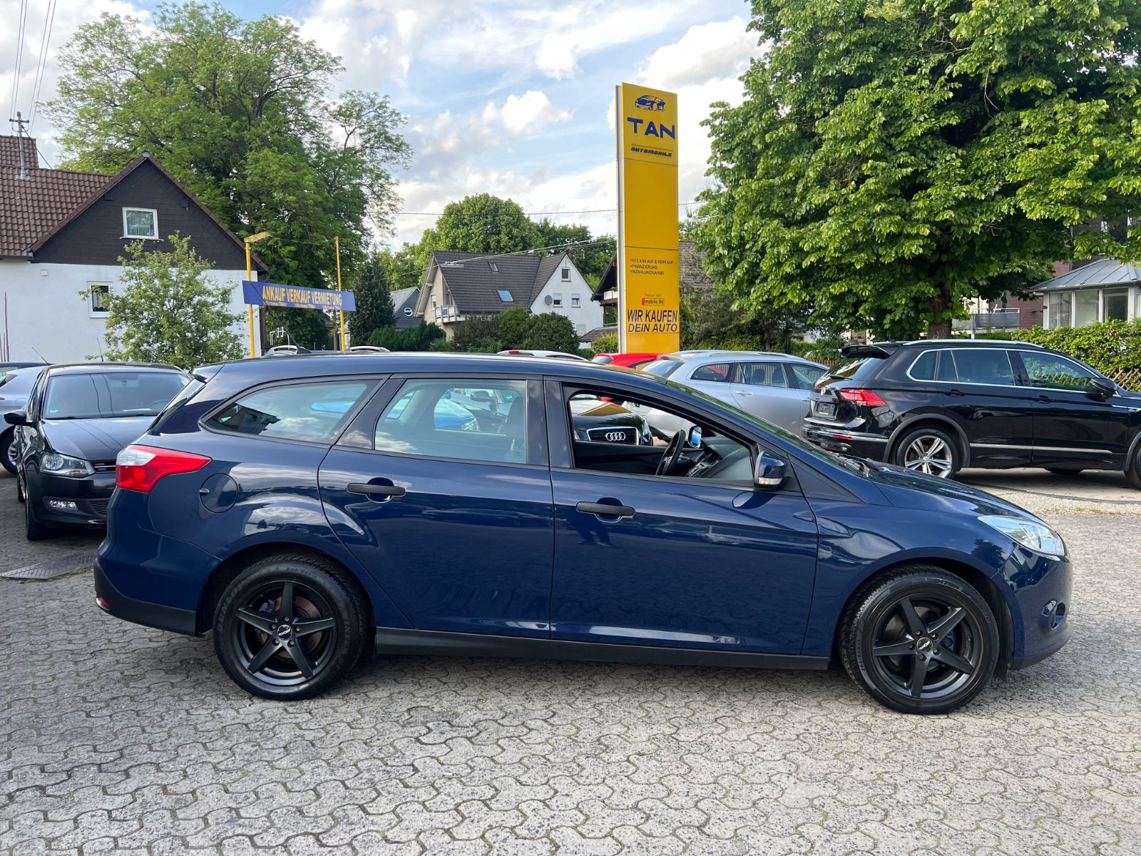 Fahrzeugabbildung Ford Focus Turnier 1.6 Ambiente