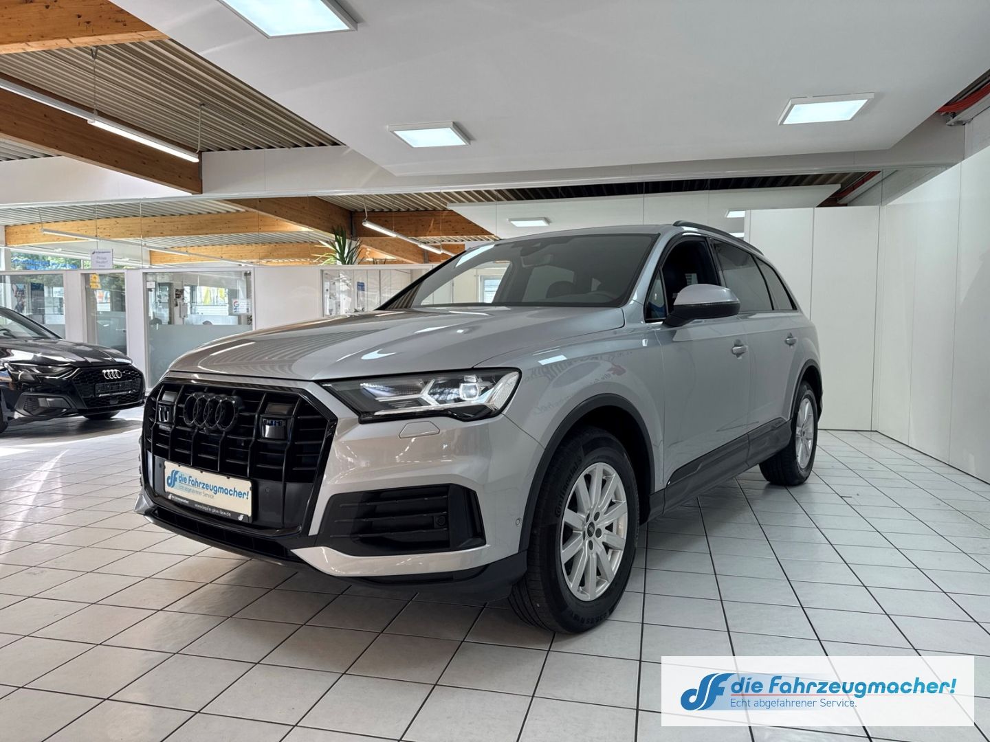 Fahrzeugabbildung Audi Q7 45 TDI quattro S-line Sportpaket LuftfeNiveau