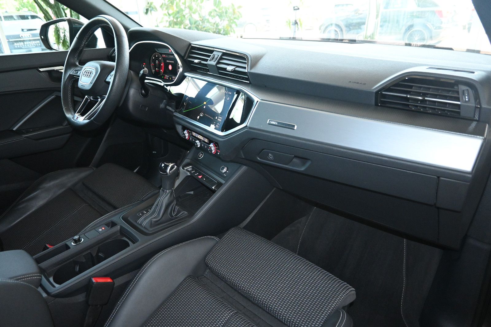 Audi Q3 SB 35 TDI S-Line Navi Virtual Teilleder PDC foto 25