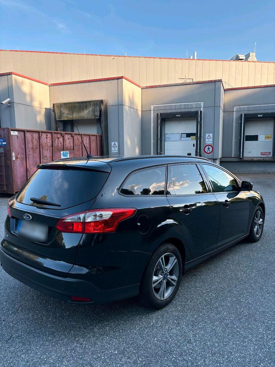 Ford Focus 2014 — салон