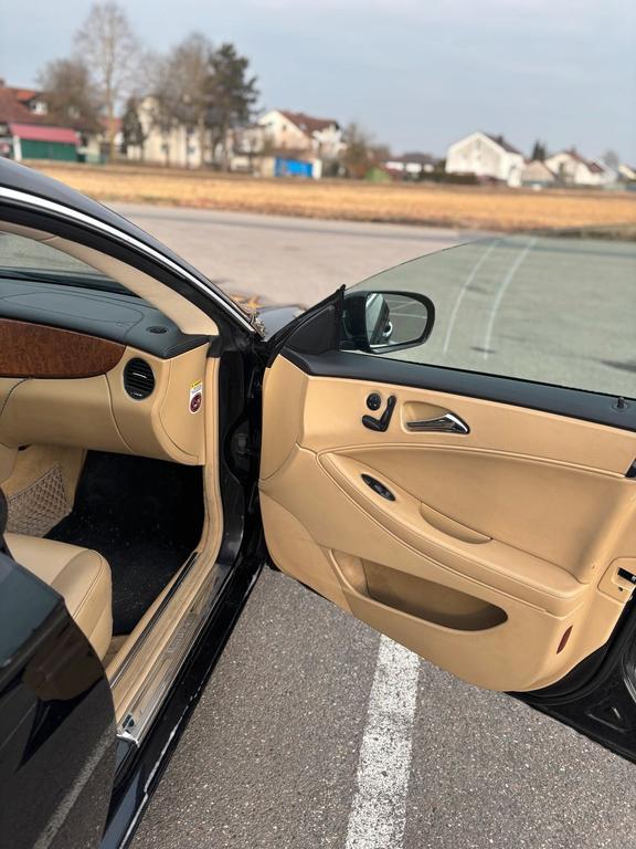 Mercedes-Benz CLS 320