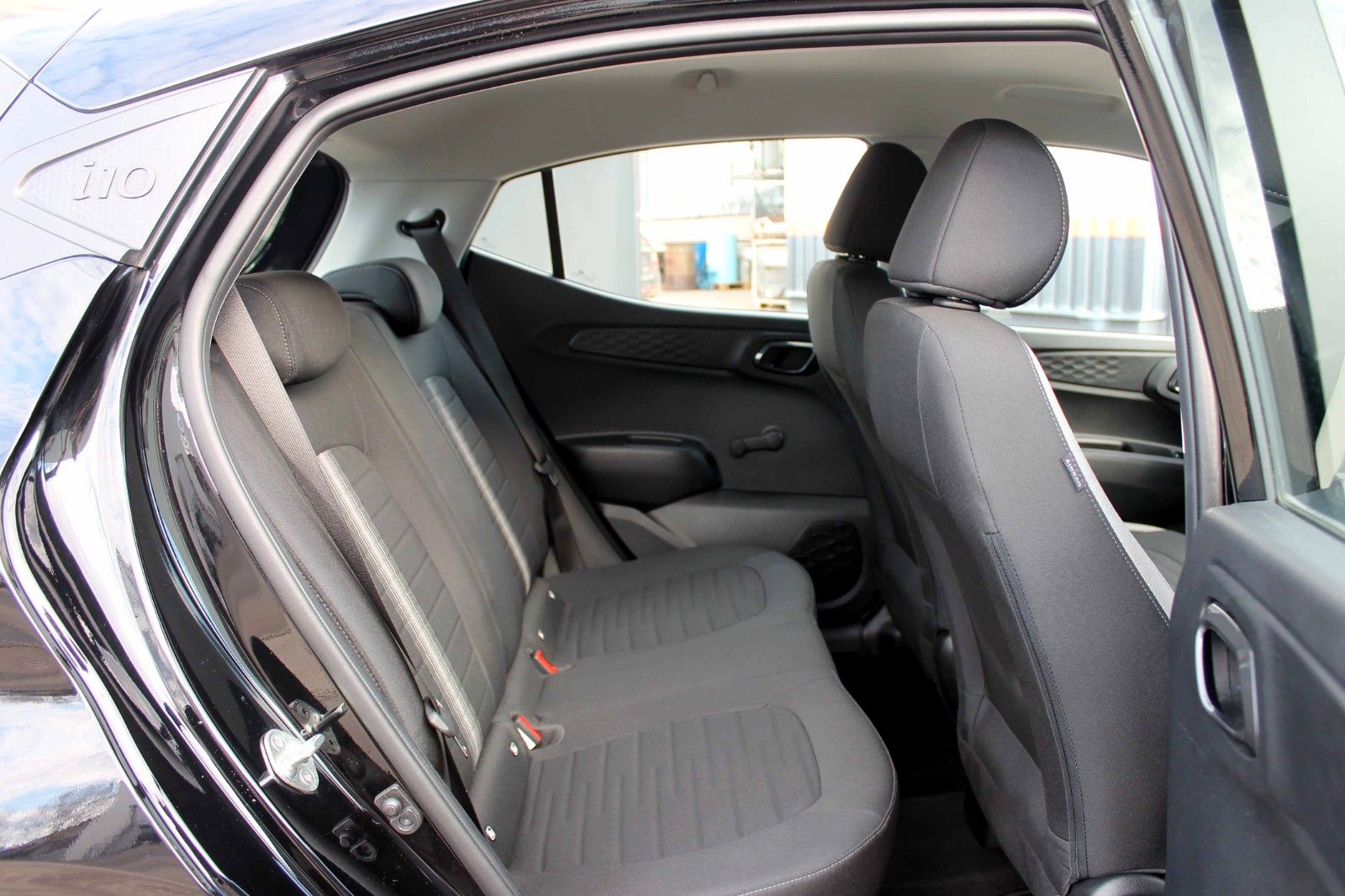 Fahrzeugabbildung Hyundai i10 Select TEMPO ABS eCall BT DAB FLA MFL