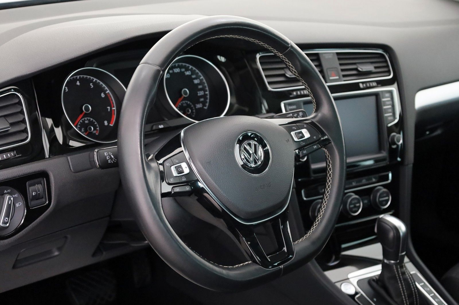 Fahrzeugabbildung Volkswagen Golf VII Variant Cup BMT Navi,Kamera,SH,Panorama