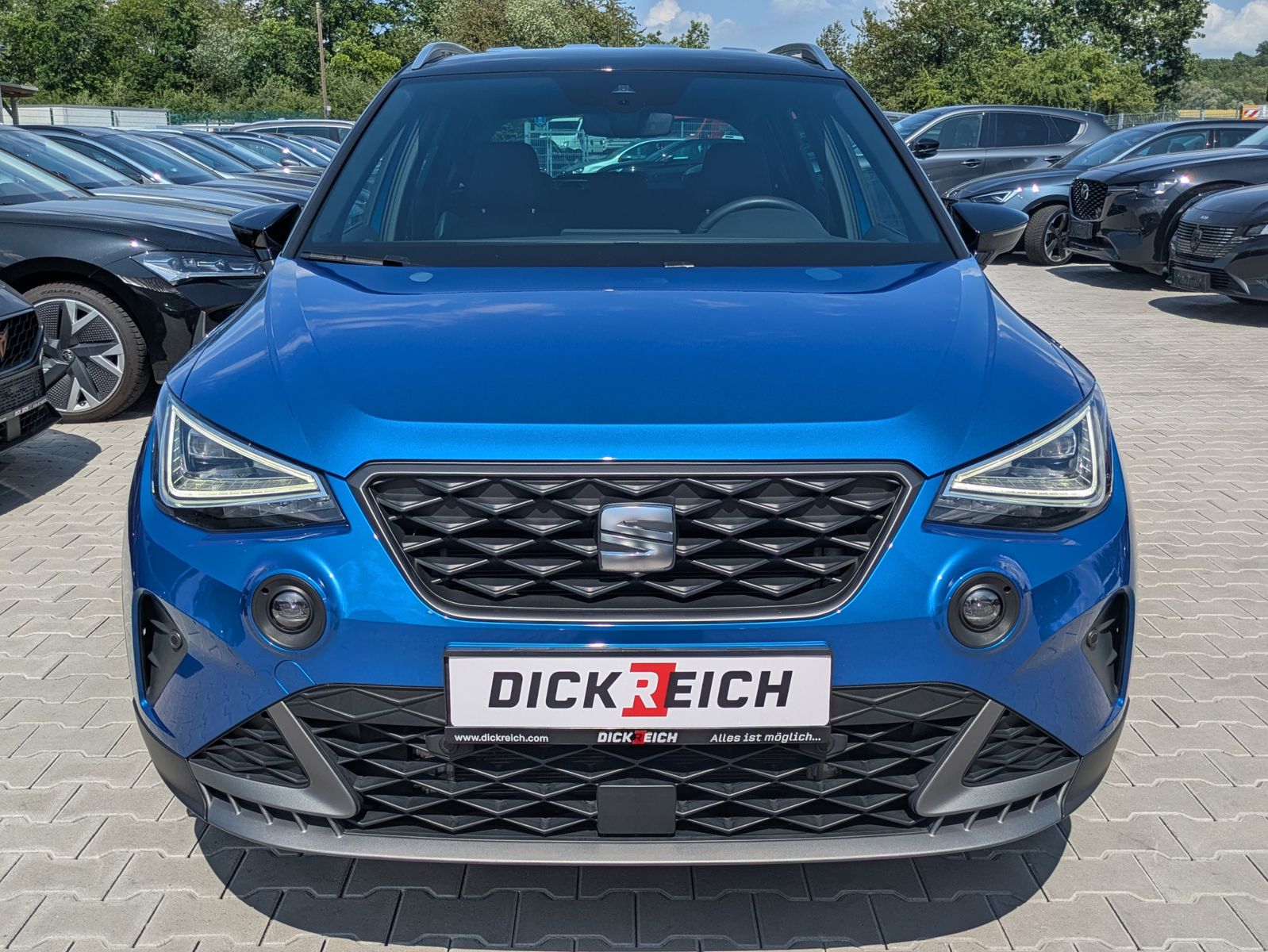 Fahrzeugabbildung SEAT Arona 1.0 TSI FR DSG AHK*ACC*LED*APP*DAB*KAMERA