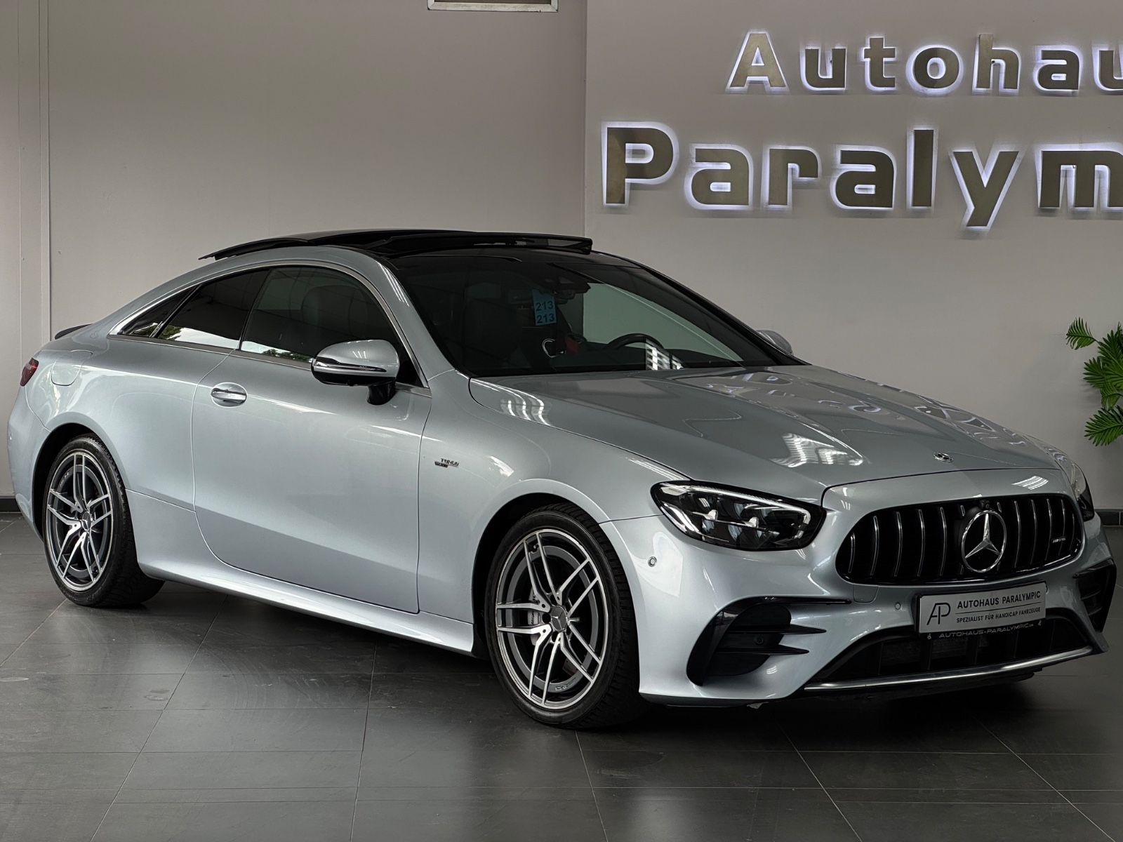 MERCEDES-BENZ E 53 AMG Coupe 4Matic *PANO*AGA*360*BURM