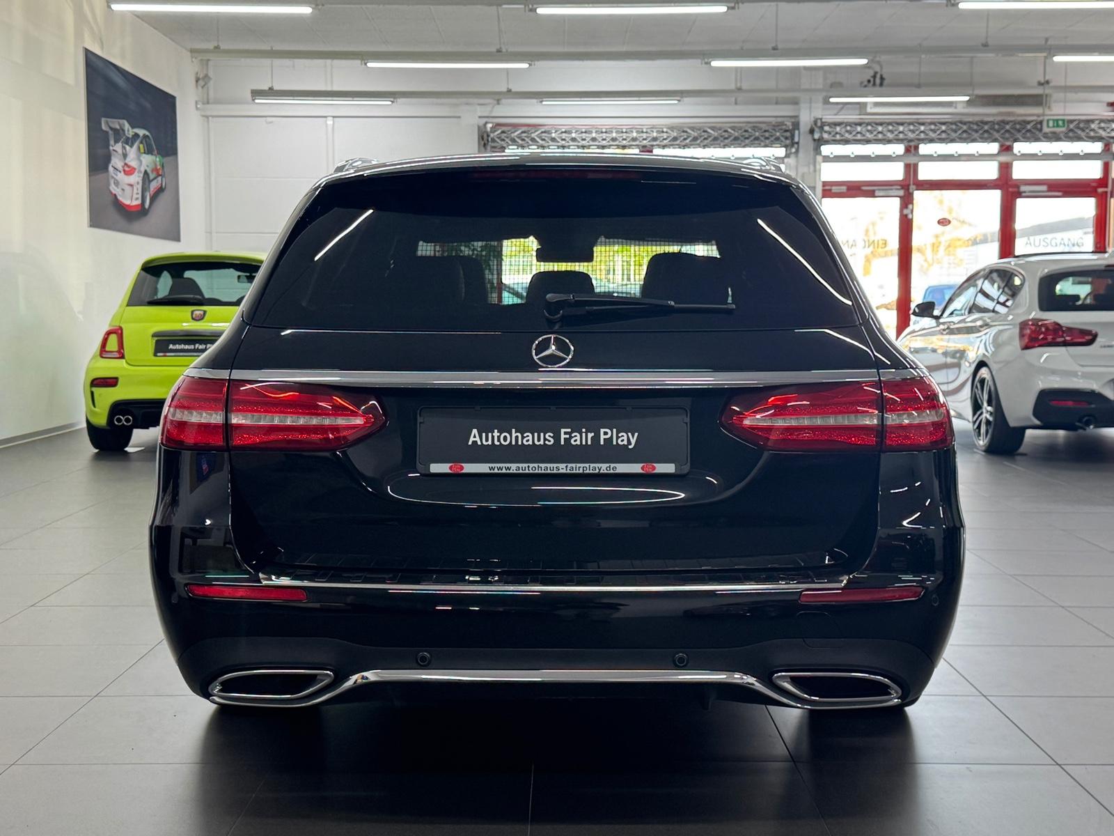 Mercedes-Benz E 220d T-Modell AMG/MULTIBEAM/BURMESTER/AHK!