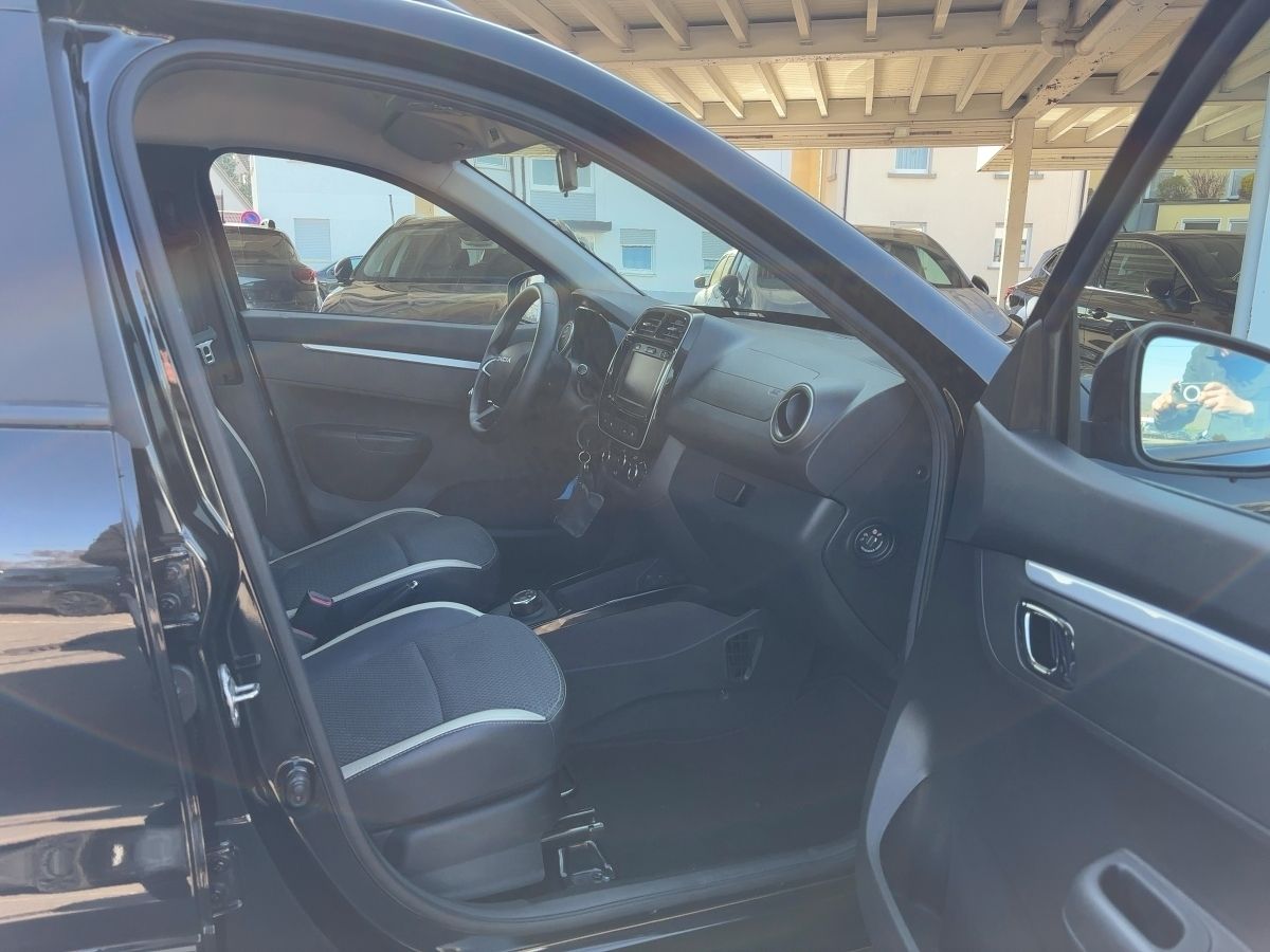 Fahrzeugabbildung Dacia Spring Essential CCS Kamera