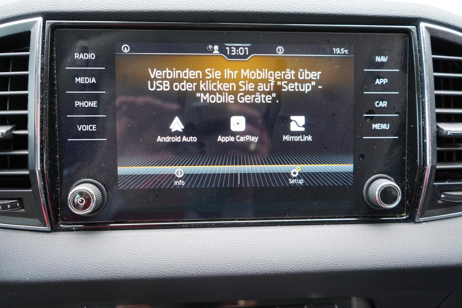Skoda Karoq 1.5 TSI Tour DSG LED Navi Kamera PDC DAB
