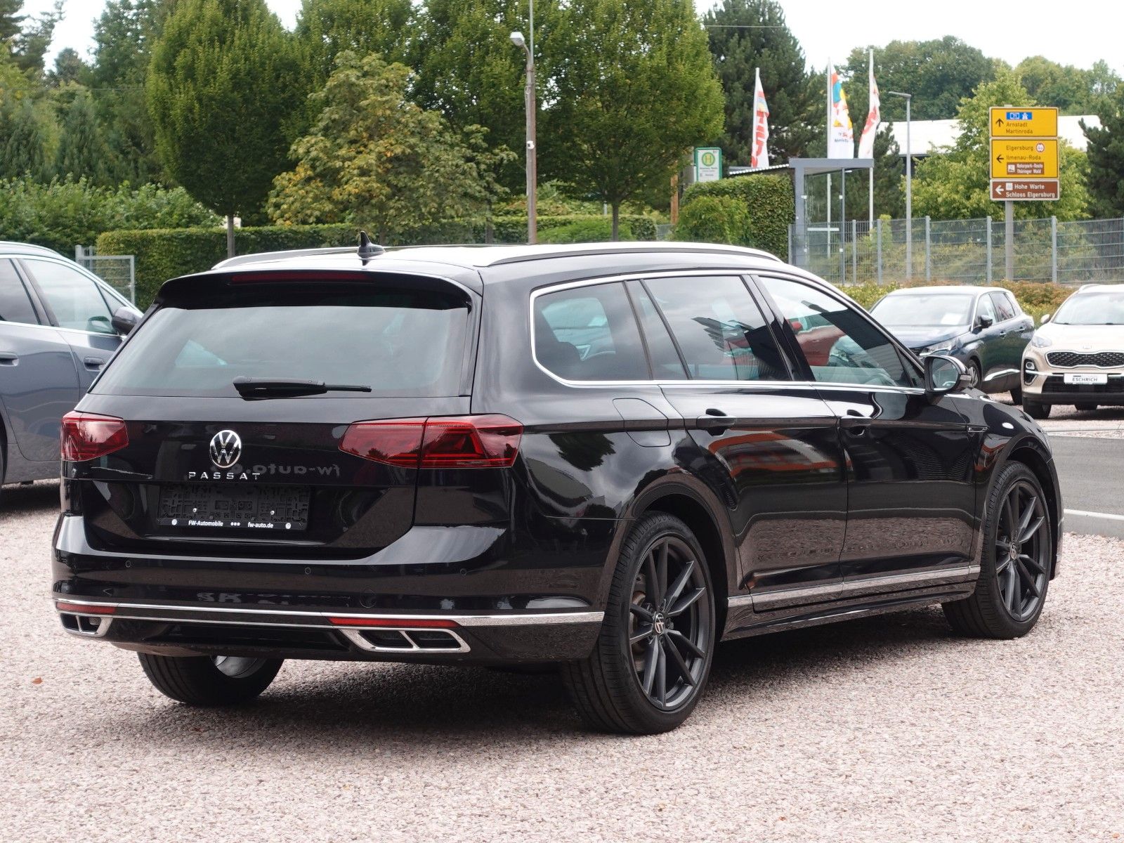 Fahrzeugabbildung Volkswagen Passat Variant 1.5 TSI OPF DSG R Line Pano/HarmK
