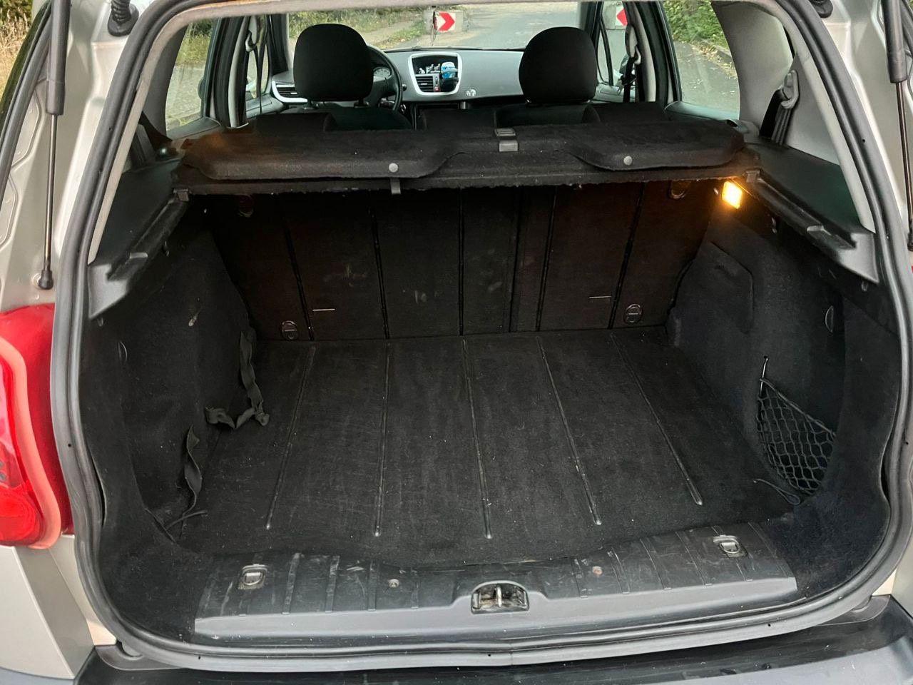 Peugeot 207 2007 — photo 12