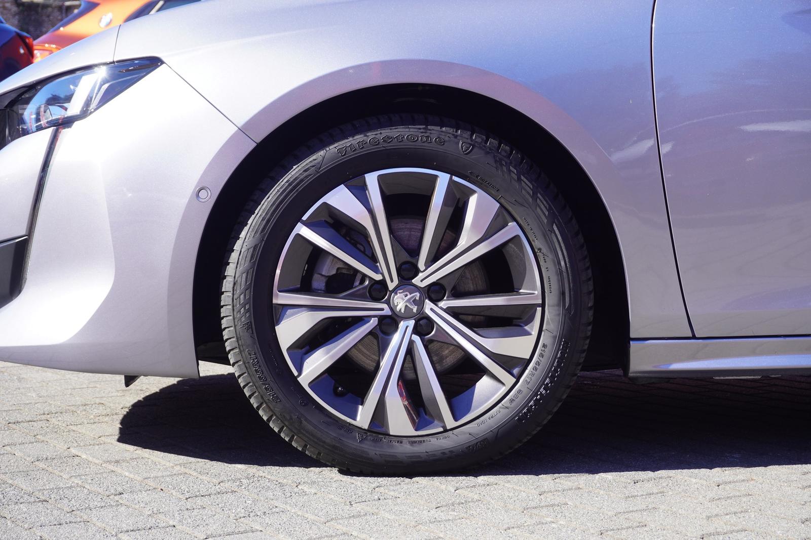 Peugeot 508 SW 1.2 e-THP Allure Pack LED Navi ACC 360°
