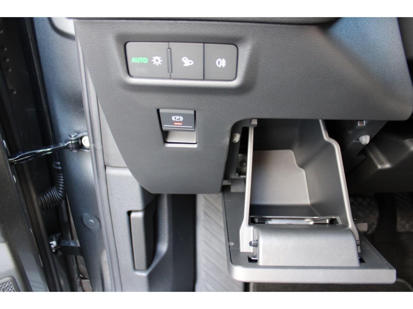 Fahrzeugabbildung SKODA Kodiaq Selection 1,5 TSI mHEV ACC AHK LED TWA RF