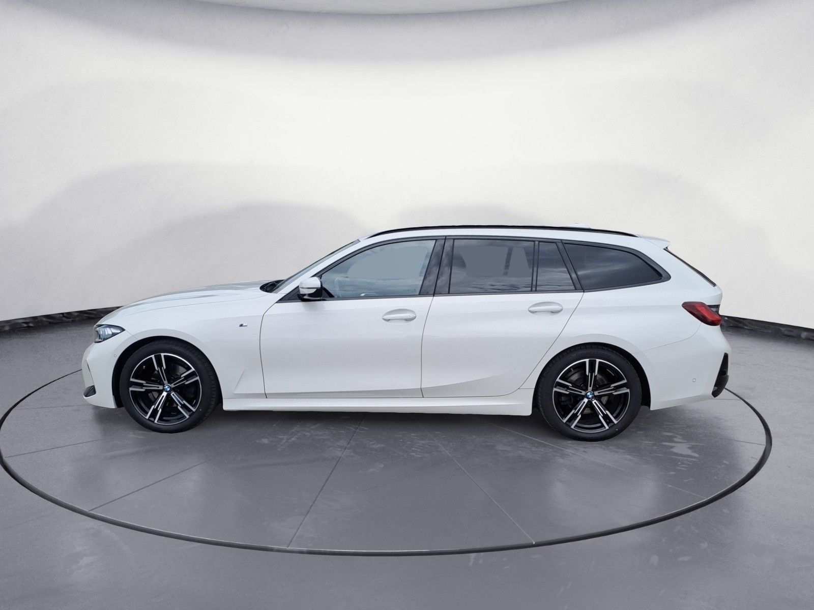 BMW 320i Touring Auto M Sportpaket Innovationsp. AHK imagem 3