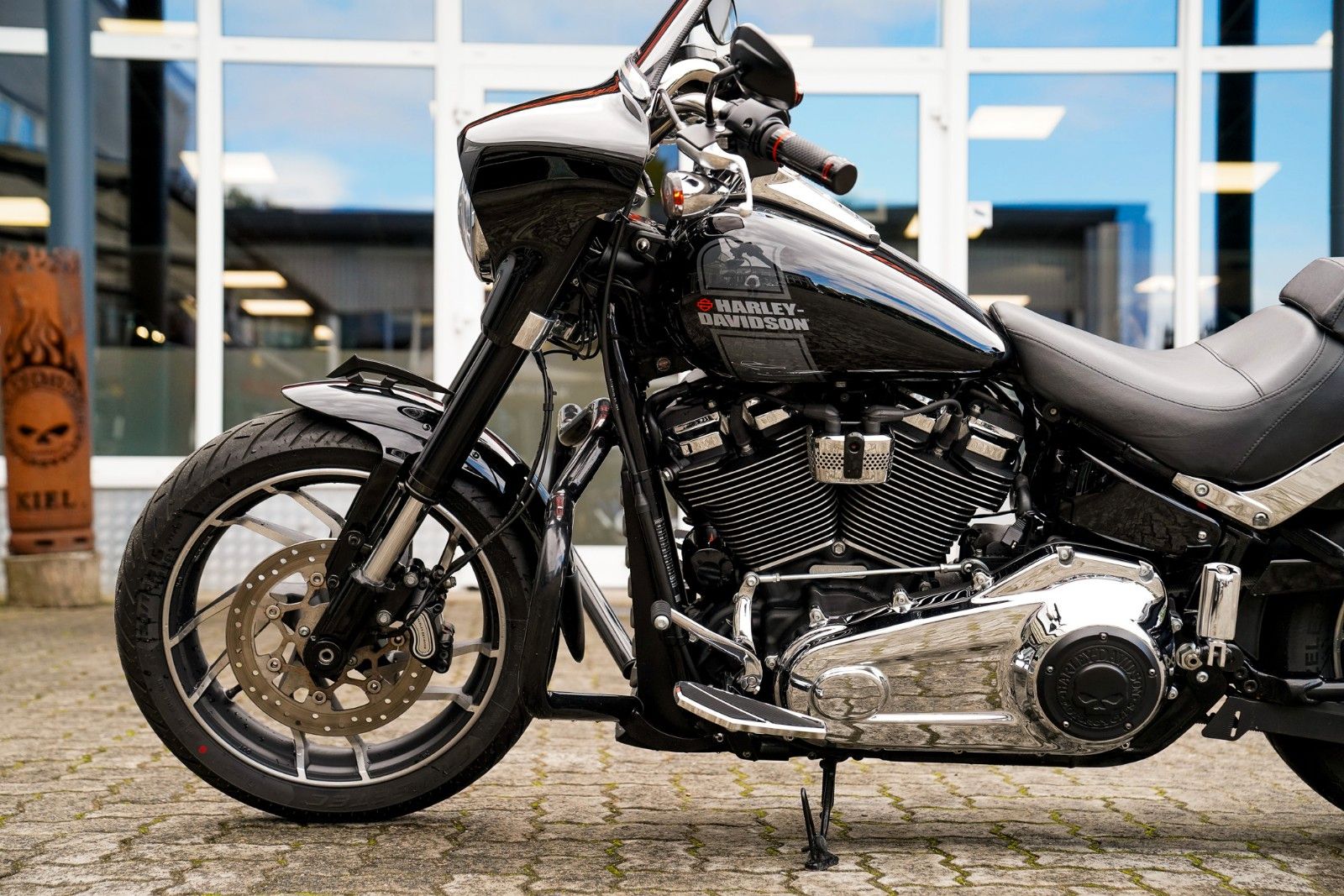 Fahrzeugabbildung Harley-Davidson FLSB Sport Glide 107 cui - Jekill & Hyde