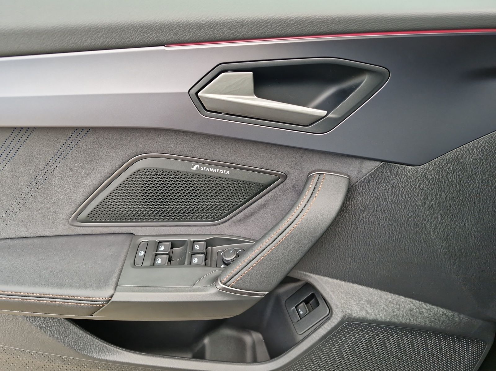 Fahrzeugabbildung CUPRA Formentor VZ Tribe Edition 2.0 TSI 4Drive DSG AK